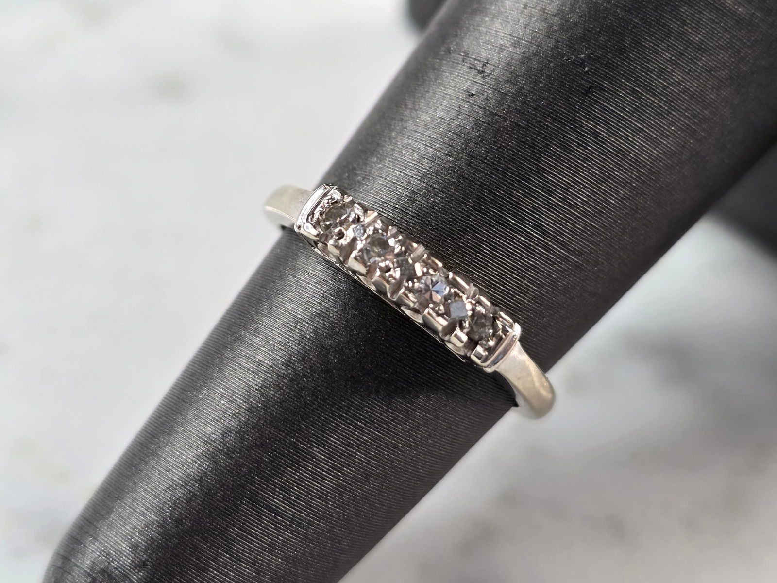 Womens Vintage Estate 14K White Gold Diamond Ring (1 of 6)