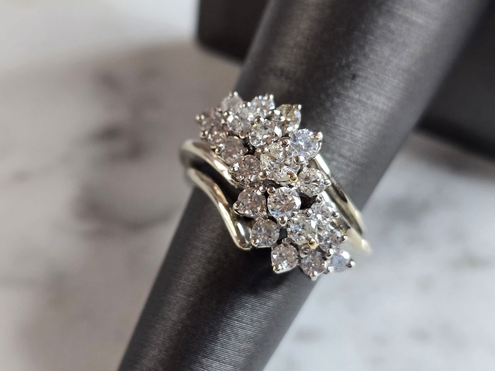 Womens Vintage Estate 18k White Gold Diamond Cluster Ring (1 of 6)