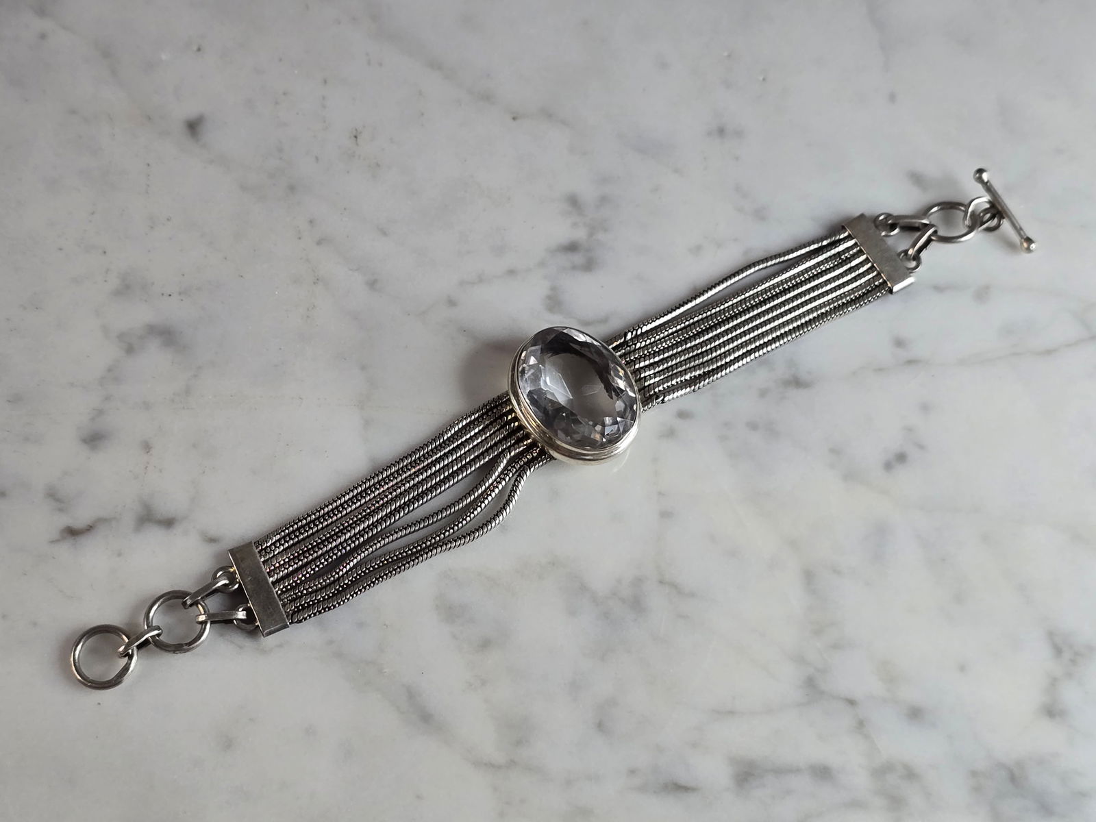 Womens Vintage Estate Sterling Silver Modernist Bracelet: A WOMENS VINTAGE ESTATE STERLING SILVER MODERNIST BRACELET. BRACELET MEASURES 7 1/2" LONG BY 1" WIDE AND WEIGHS 36.6g. THIS WOULD MAKE A LOVELY GIFT FOR THAT SOMEONE SPECIAL. ANY QUESTIONS, PLEASE DON