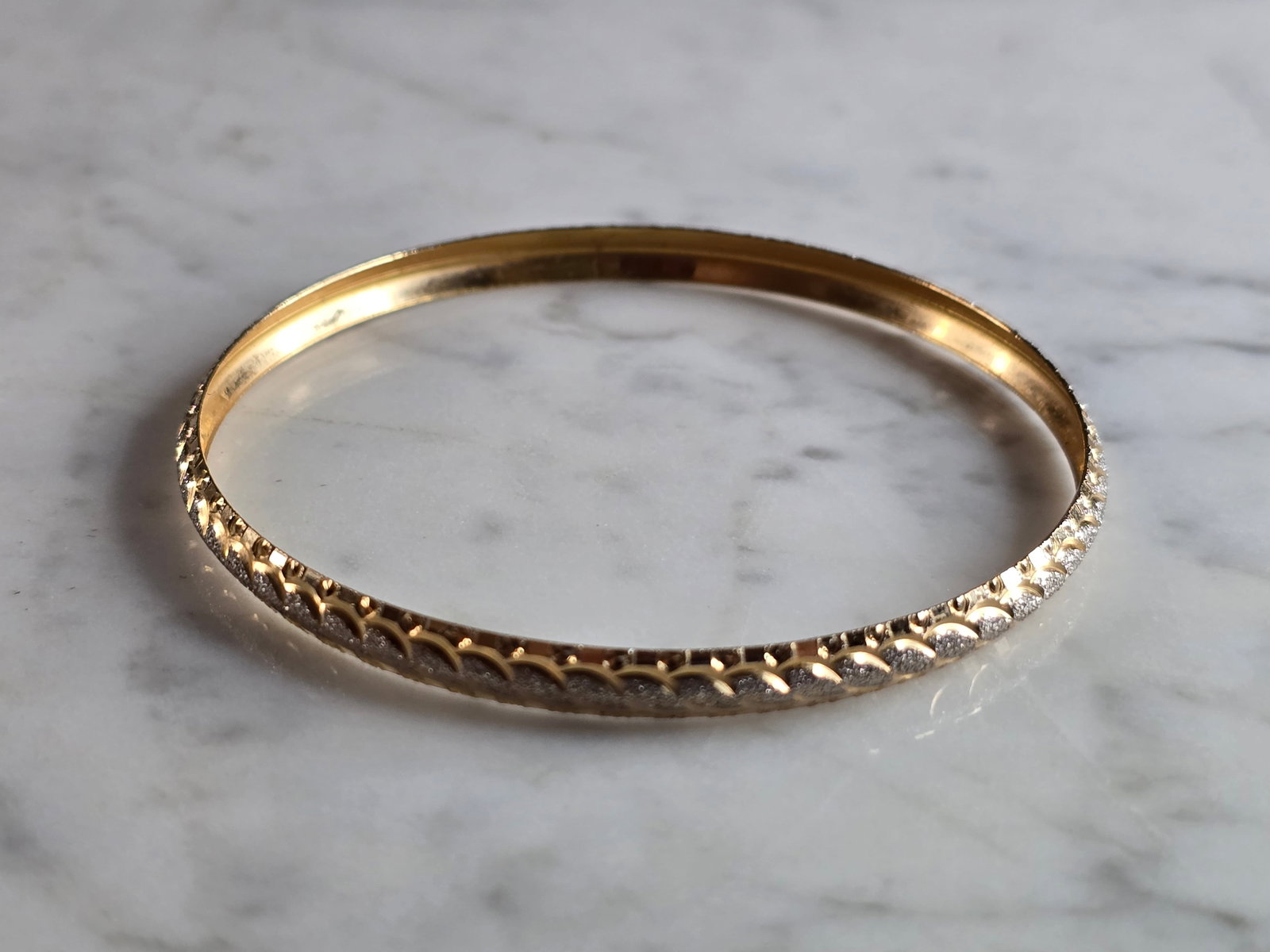 Womens Estate 18k Yellow Gold Bangle Bracelet (1 of 3)