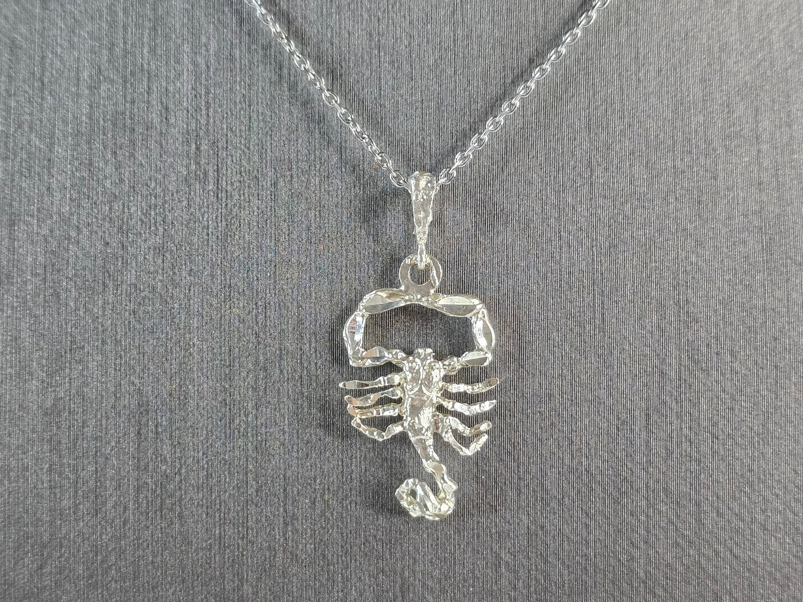 Womens Sterling Silver Scorpion Scorpio Zodiac Pendant (1 of 4)