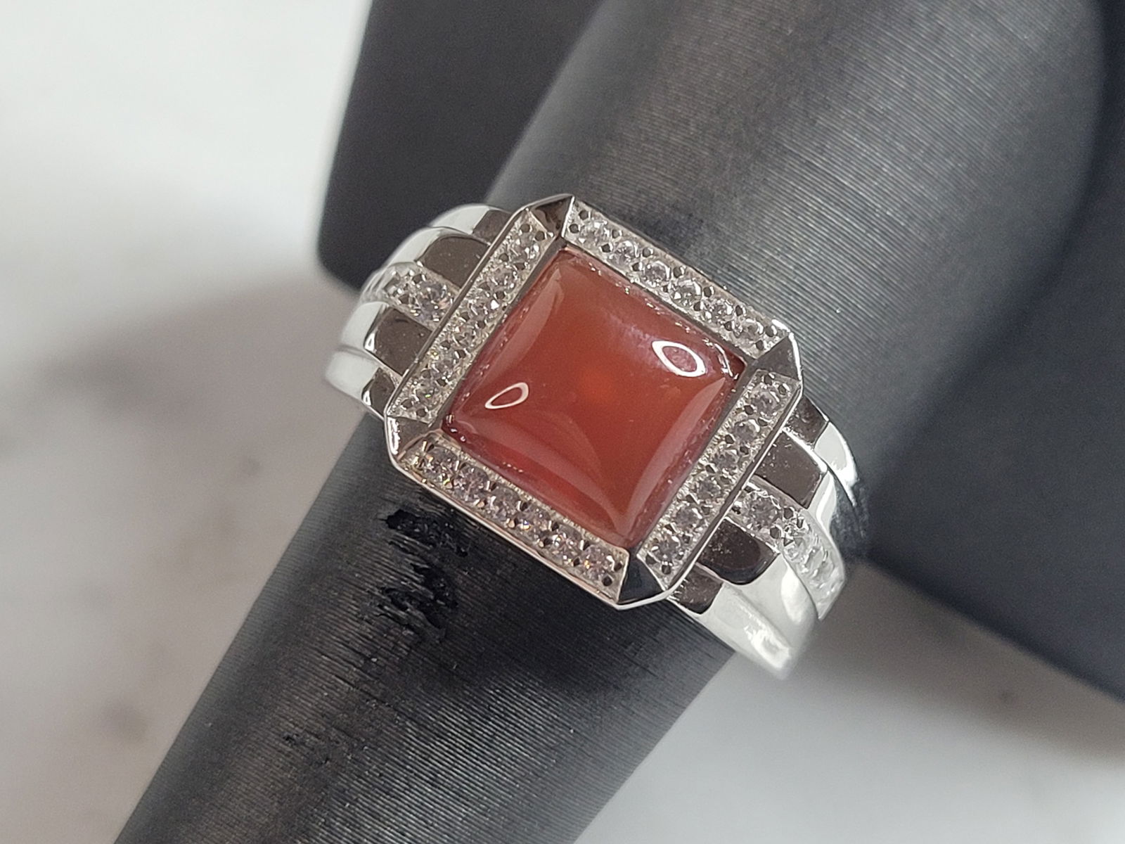 Mens Estate Sterling Silver Carnelian Ring (1 of 5)