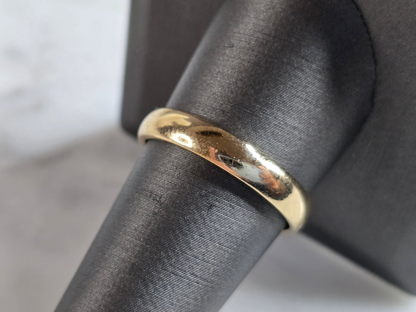 Mens Vintage Estate 14K Yellow Gold Goldman Band Wedding Ring (1 of 4)