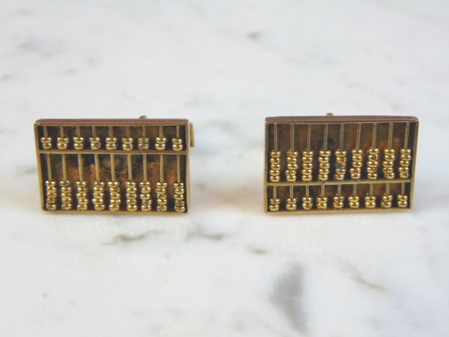 Mens Vintage Estate 14k Yellow Gold Abacus Cufflinks: FOR SALE IS THIS MEN'S 14k YELLOW GOLD ABACUS CUFFLINKS. THE CUFFLINKS WEIGH 18.3g. THE FACE OF THE CUFFLINKS MEASURES 1" LONG BY 5/8" WIDE. BOTH ARE MARKED "14K" ANY QUESTIONS PLEASE DO NOT HESITATE