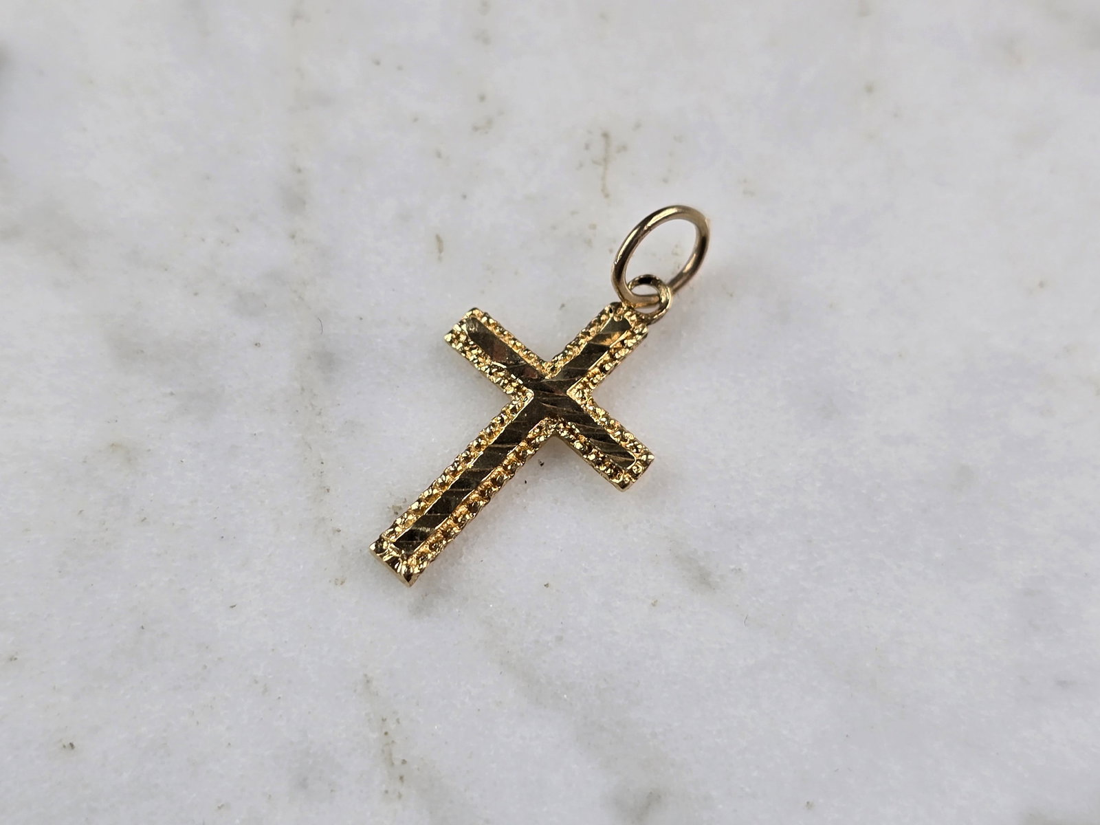 Womens Vintage Estate 14K Yellow Gold Religious Cross Charm Pendant: A WOMENS VINTAGE ESTATE 14K YELLOW GOLD RELIGIOUS CROSS CHARM OR PENDANT. THE CHARM/ PENDANT WEIGHS 0.5g AND MEASURES 3/4" LONG AND 3/8" WIDE. MAKES A GREAT GIFT FOR THAT SOMEONE SPECIAL. ANY QUESTION
