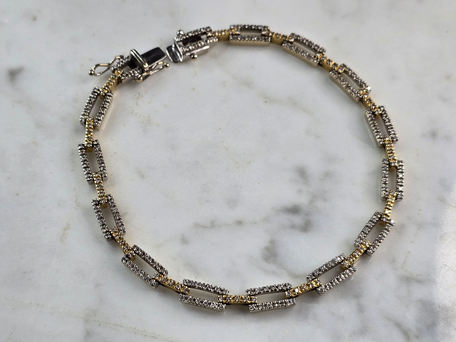 Womens Vintage Estate 18K Gold Diamond Bracelet (1 of 4)