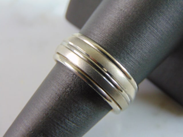 Mens Vintage Estate 14K White Gold Wedding Band Ring (1 of 4)