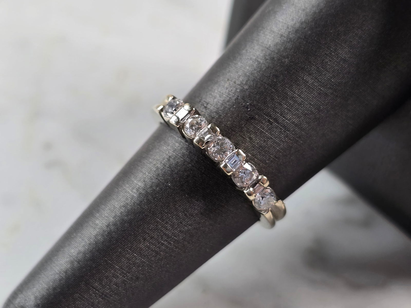Womens Vintage Estate 18K White Gold Diamond Ring (1 of 6)