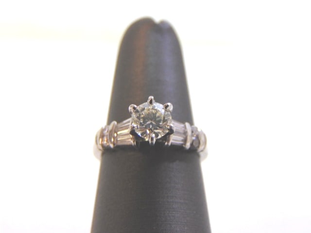 14k White Gold Diamond Engagement Ring (1 of 6)