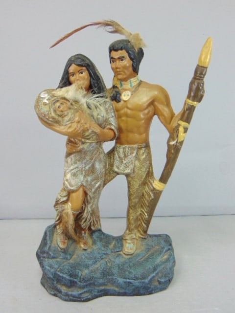 Vintage Native American Indian Couple Statue Figure: THIS BEAUTIFUL VINTAGE NATIVE AMERICAN INDIAN COUPLE STAUTE FIGURE MEASURES 10" TALL BY 6" WIDE. MAKES A GREAT GIFT FOR THAT SOMEONE SPECIAL AND WOULD LOOK GREAT IN ANY ROOM OR OFFICE. FIGURE HAS A SM