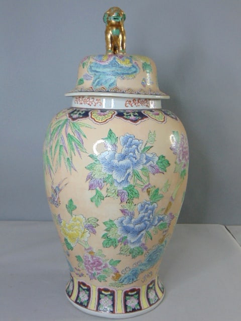 Beautiful Vintage Hand Painted Floral Chinese Porcelain 32" Temple Jar: A LOVELY VINTAGE HAND PAINTED CHINESE PORCELAIN FLORAL TEMPLE JAR THAT MEASURES ABOUT 32" TALL BY ABOUT 16" AT ITS WIDEST POINT. ANY QUESTIONS PLEASE DO NOT HESITATE TO ASK. BE SURE TO CHECK OUT SOME