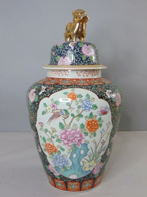 Beautiful Vintage Hand Painted Chinese Floral Temple Jar: A BEAUTIFUL VINTAGE HAND PAINTED CHINESE ROSE MEDALLION PORCELAIN TEMPLE JAR THAT MEASURES ABOUT 26 1/2" TALL BY ABOUT 14 1/4" AT ITS WIDEST POINT. JAR AND LID ARE NOT THE SAME COLOR, JAR IS BLACK AND