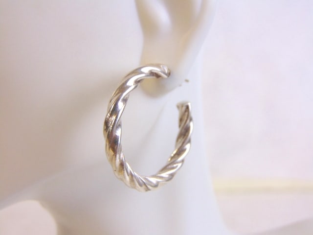 Vintage Estate Womens Sterling Silver Hoop Earrings (1 of 2)