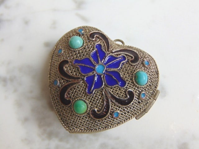 Womens Vintage Sterling Silver Heart Locket Pendant (1 of 4)