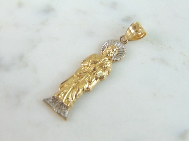 14K Yellow & White Gold St. Jude Religious Pendant: FOR SALE IS THIS LOVELY VINTAGE 14K YELLOW & WHITE GOLD RELIGIOUS PENDANT OF ST. JUDE. THE TOTAL WEIGHT IS 2.4g. THE PENDANT MEASURES 1 1/4" LONG, BY 3/16" WIDE. MAKES A GREAT GIFT FOR THAT SPECIAL SO