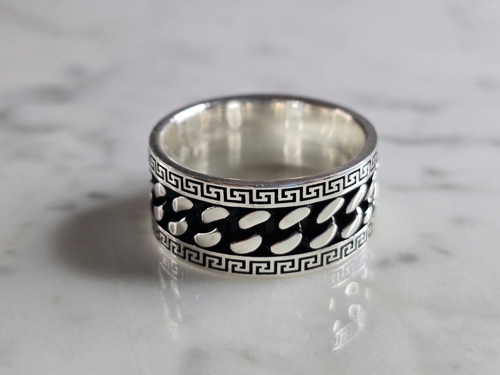 Mens Estate Sterling Silver Band Ring (1 of 2)