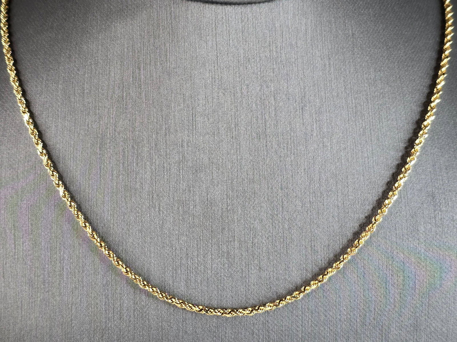 Womens Vintage Estate 14K Yellow Gold Rope Necklace: A WOMENS VINTAGE ESTATE 14K GOLD ROPE NECKLACE. THE TOTAL WEIGHT 9.5g, AND MEASURES ABOUT 20 1/4" LONG BY 1/8" WIDE. MAKES A GREAT GIFT FOR THAT SPECIAL SOMEONE. ANY QUESTIONS PLEASE DO NOT HESITATE T
