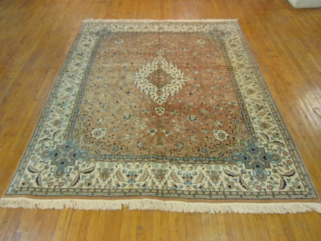 Vintage Estate Semi-Antique Handmade Kashan Rug: A BEAUTIFUL SEMI ANTIQUE HAND MADE HAND KNOTTED KASHAN RUG THAT MEASURES 10' BY 8'. RUG IS MADE FROM 100% WOOL. RUG HAS SOME BLEMISHES AS SEEN IN PICTURES. APPRAISED $8500
