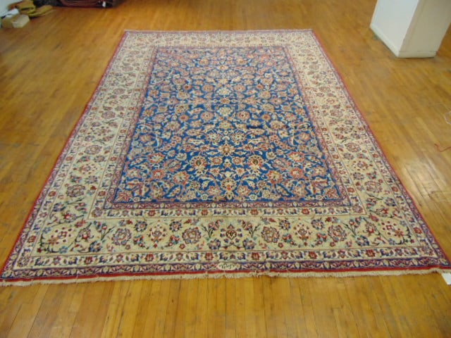 Vintage Estate Semi-Antique Handmade Esphahan Rug: A BEAUTIFUL SEMI ANTIQUE HAND MADE HAND KNOTTED ESPHAHAN RUG THAT MEASURES 13'6"BY 9'6". RUG IS MADE FROM 100% WOOL. CONDITION IS GOOD. APPRAISED $18,500