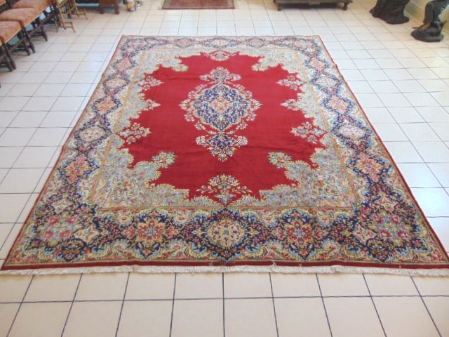 Vintage Estate Semi-Antique Handmade Middle Eastern Rug: A BEAUTIFUL VINTAGE ESTATE SEMI-ANTIQUE HANDMADE MIDDLE EASTERN KERMAN RUG THAT MEASURES 10' BY 13' 1" . RUG IS MADE FROM 100% WOOL. NO EXTRA PICTURES WILL BE TAKEN AS IT IS TOO HARD TO GET TO THE RUG