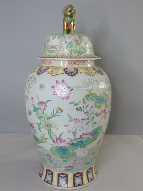 Beautiful Vintage Hand Painted Floral Chinese Porcelain 32" Temple Jar: A BEAUTIFUL VINTAGE HAND PAINTED CHINESE PORCELAIN FLORAL TEMPLE JAR THAT MEASURES ABOUT 32" TALL BY ABOUT 16" AT ITS WIDEST POINT. ANY QUESTIONS PLEASE DO NOT HESITATE TO ASK. BE SURE TO CHECK OUT SO