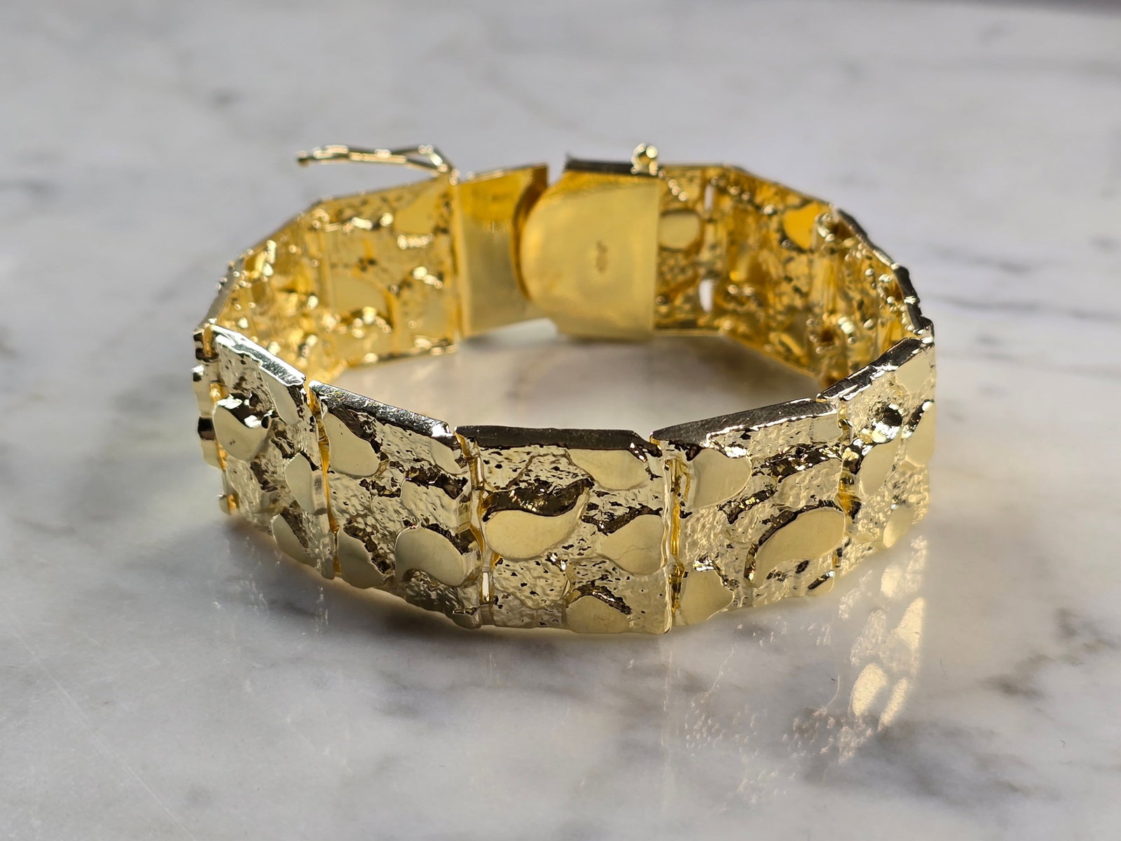 Mens Sterling Silver Gold Tone Nugget Bracelet (1 of 6)