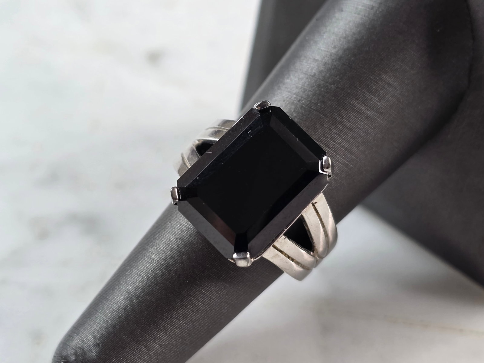 Womens Vintage Estate Sterling Silver Onyx Ring (1 of 5)