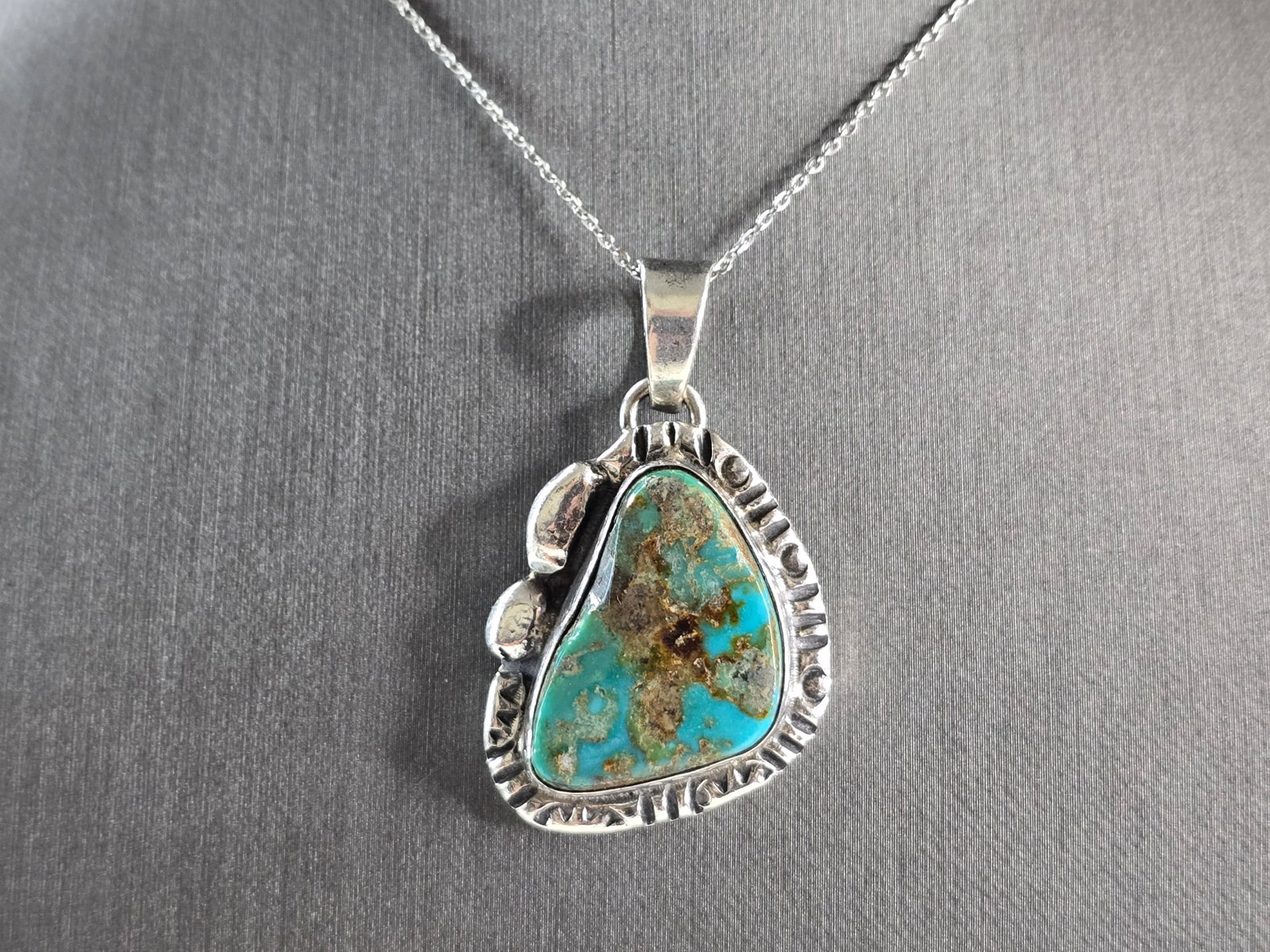 Womens Vintage Estate Sterling Silver Turquoise Pendant Necklace (1 of 4)