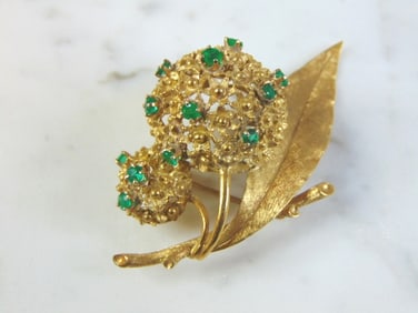 Womens Vintage Estate 18K Gold Emerald Flower Brooch