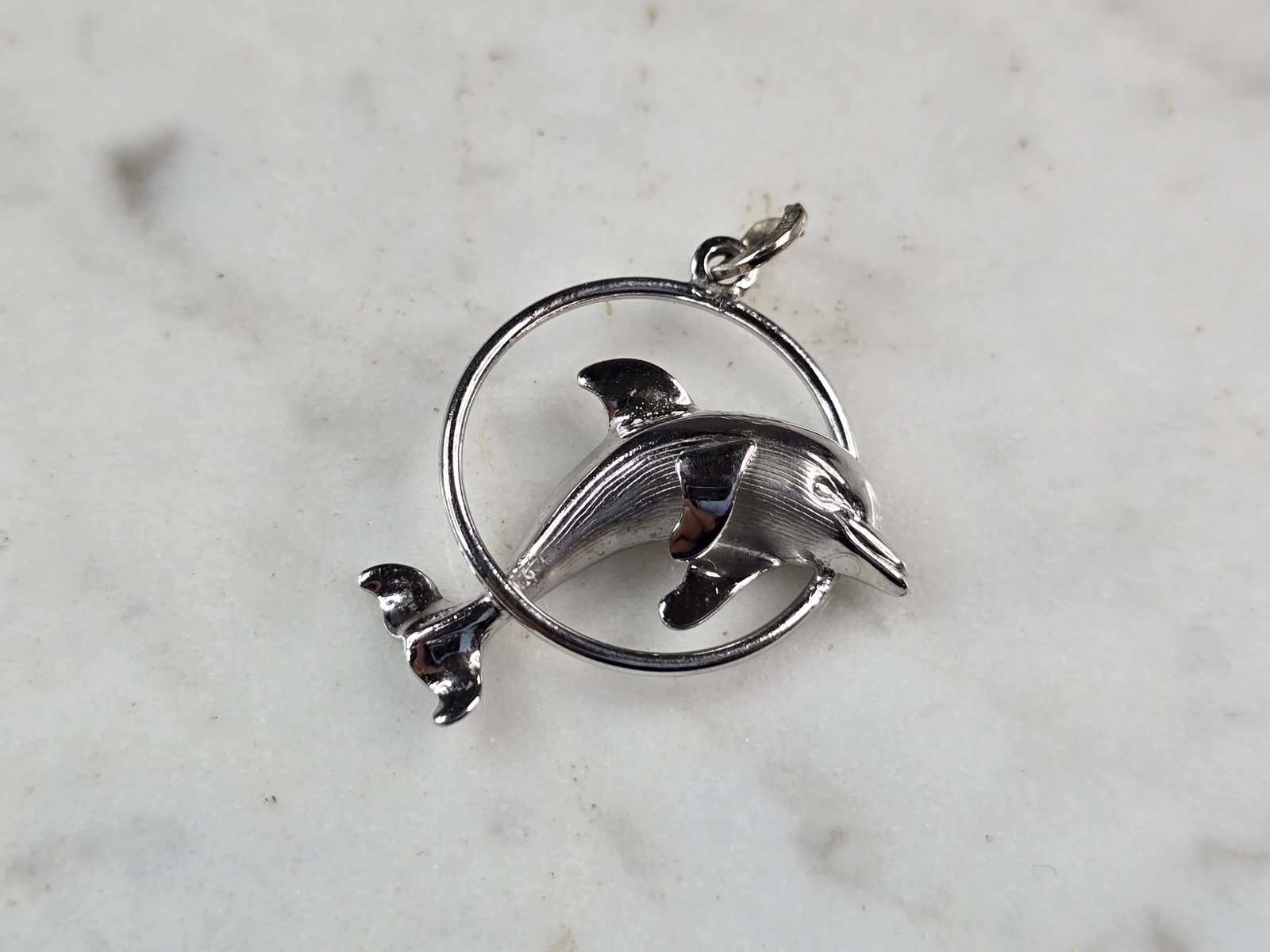 Womens Vintage Estate Sterling Silver Dolphin Pendant (1 of 3)
