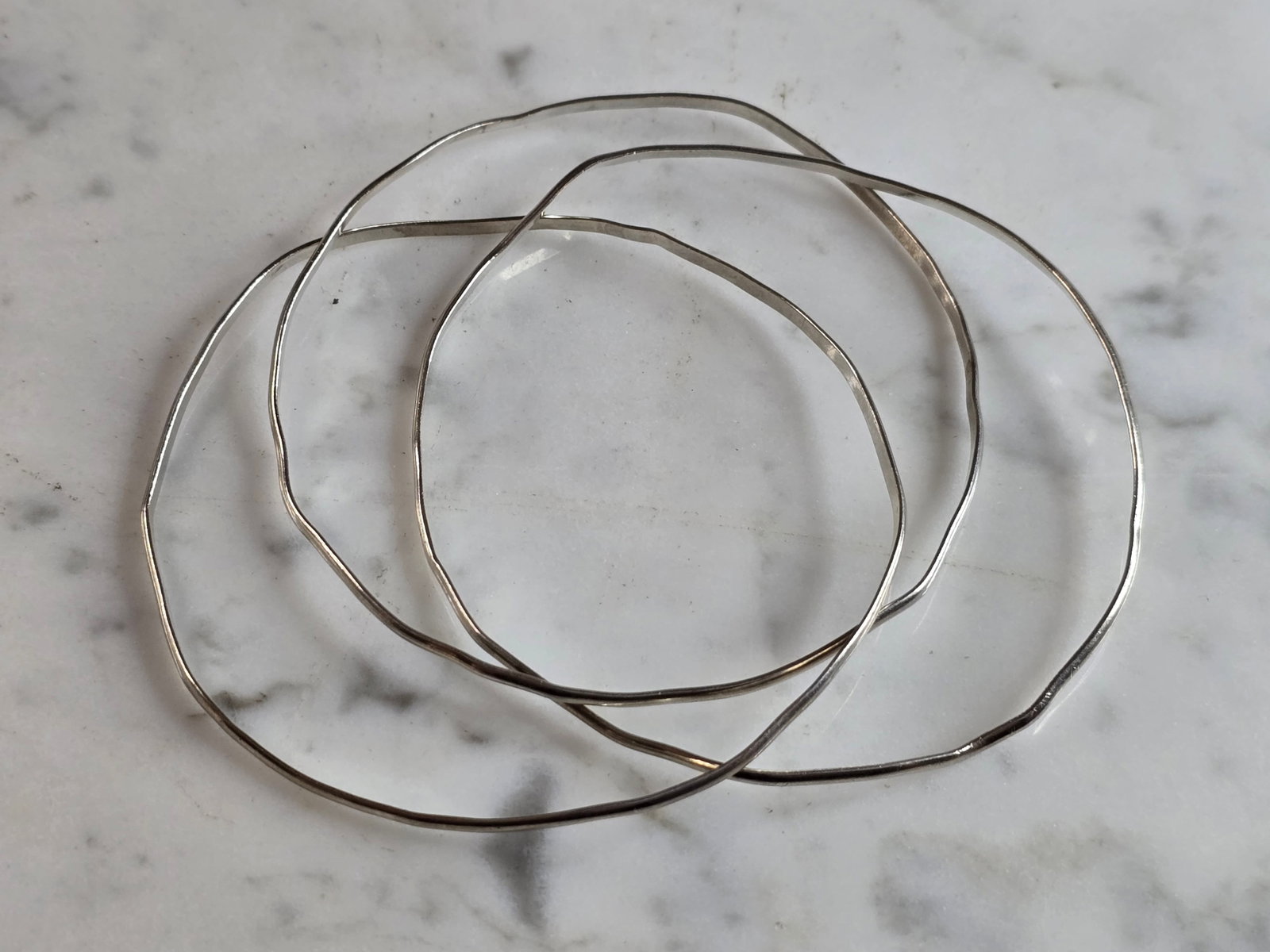 Womens Vintage Estate Sterling Silver 3 Band Trinity Bangle Bracelet: A WOMEN'S VINTAGE ESTATE STERLING SILVER 3 BAND TRINITY BANGLE BRACELET. THE INSIDE CIRCUMFERENCE OF THE BRACELET MEASURES ABOUT 7 1/2" AND WEIGHS 11.4g. ANY QUESTIONS, PLEASE ASK. BE SURE TO CHECK OU