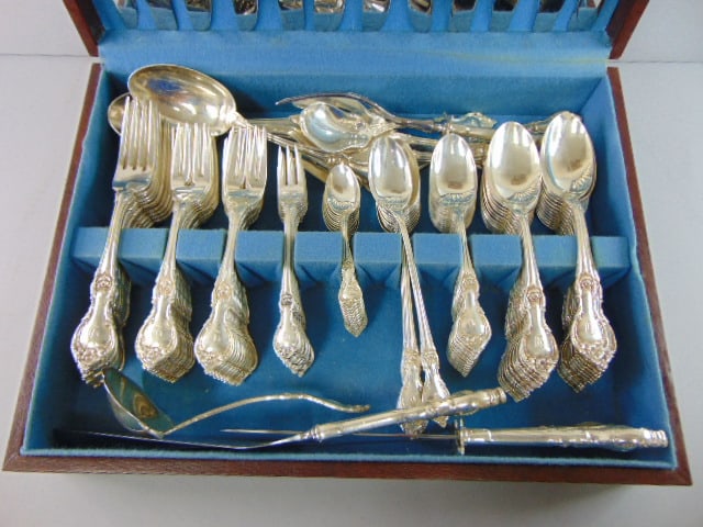 Vintage Lunt Sterling Silver Alexandria Flatware Set - 3