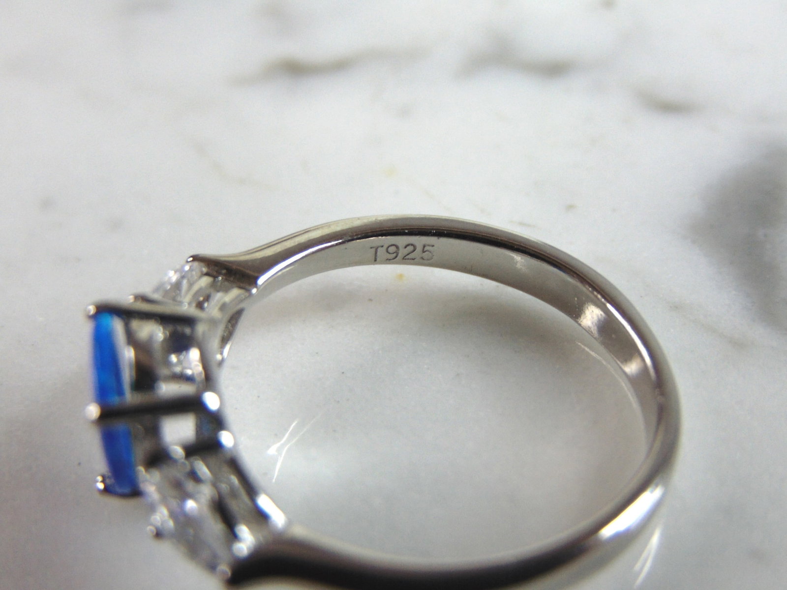 Womens Sterling Silver Modernist Opal Ring - 5