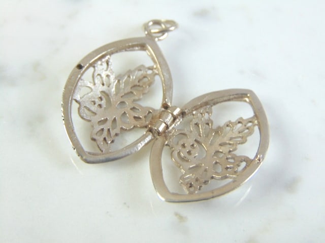 Womens Sterling Silver Locket Pendant - 3