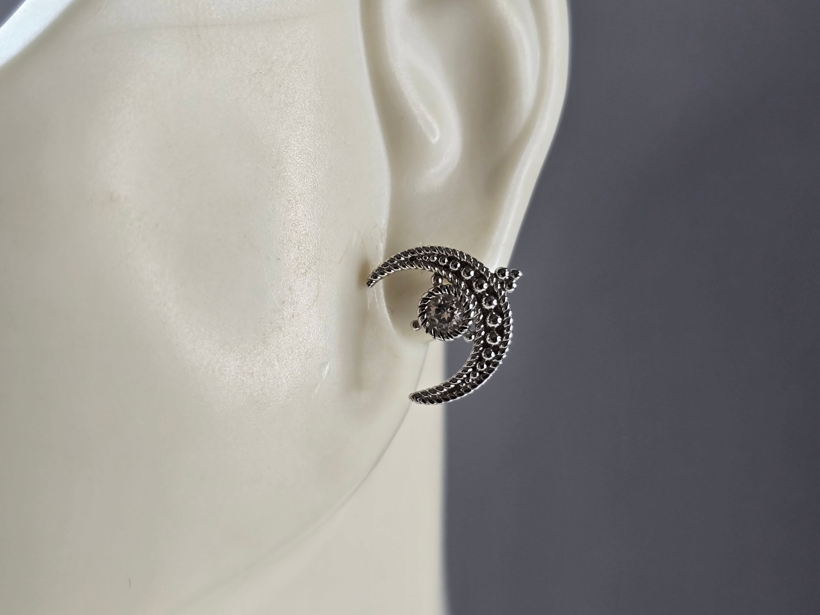 Pr Womens Vintage Sterling Silver Judith Ripka Moon Earrings