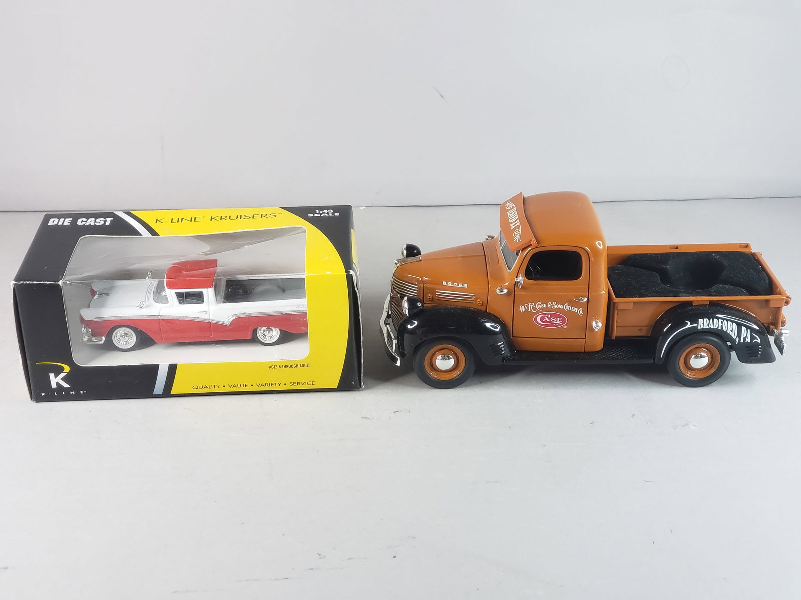 Lot of K-Line Kruisers Truck and Case Dodge Pick Up Truck Die Cast Models: FOR SALE IS THIS LOT OF K-LINE KRUISERS TRUCK AND CASE DODGE PICK UP TRUCK DIE CAST MODELS. CASE TRUCK IS MISSING A CHAIN FOR THE LIFT GATE, WOULD BE BUYING AS IS. MAKES A GREAT GIFT FOR THAT SPECIAL 