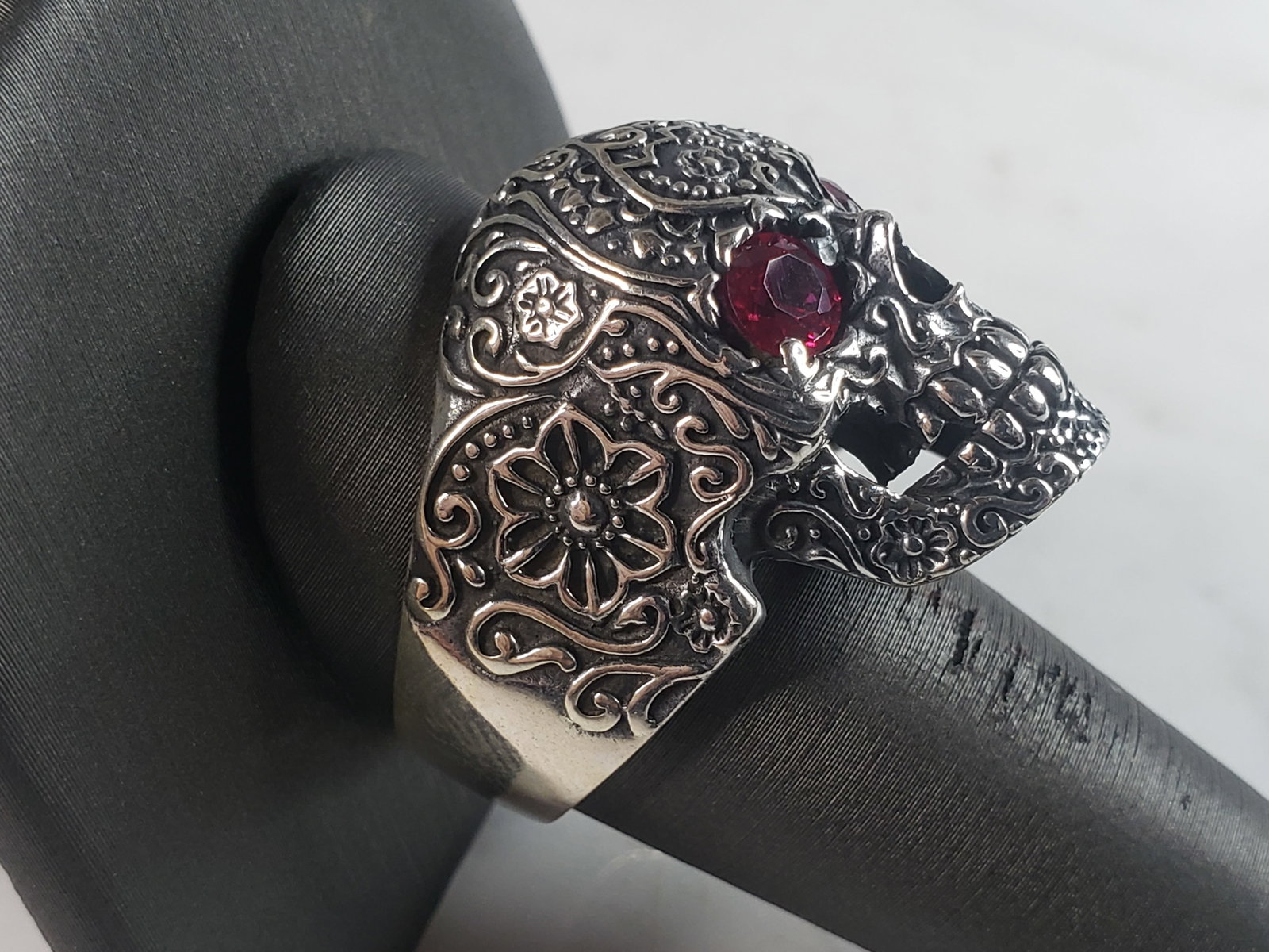 Mens Sterling Silver Ruby Eyed Skull Ring - 2
