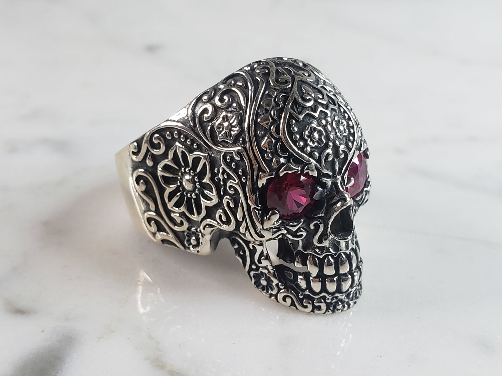 Mens Sterling Silver Ruby Eyed Skull Ring - 4