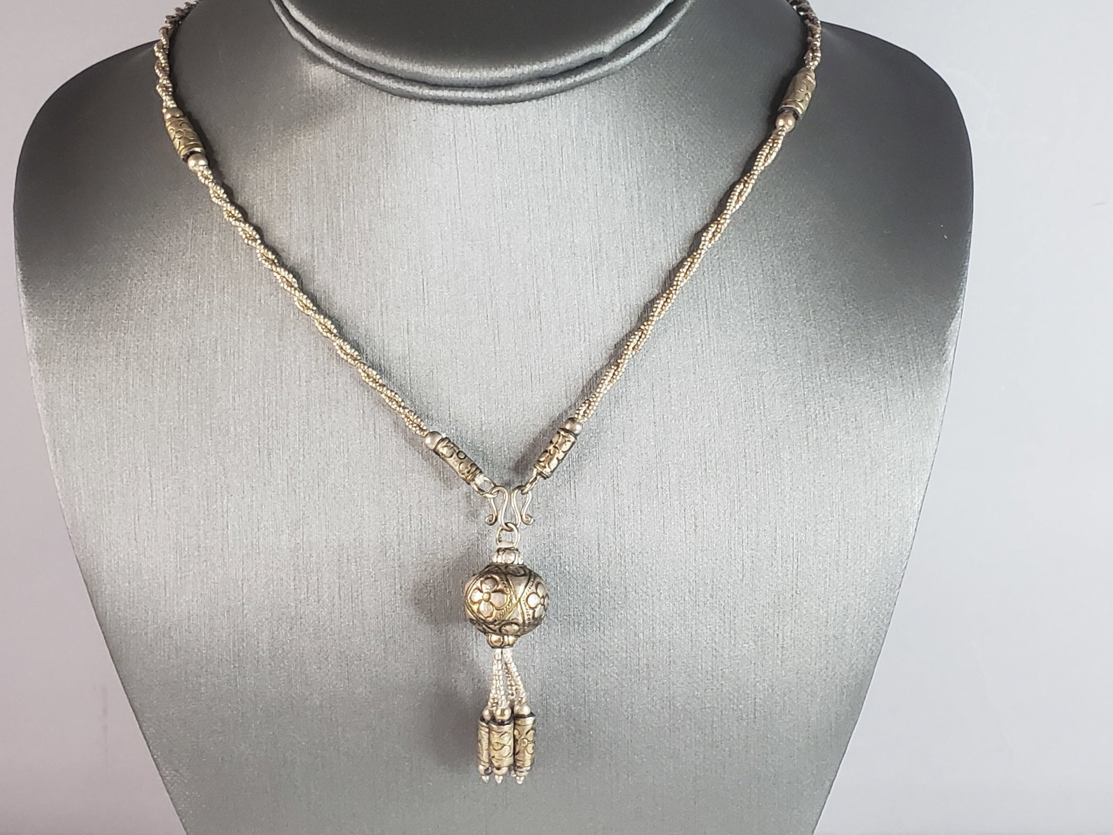 Womens Vintage Estate Sterling Silver Modernist Necklace (1 of 3)