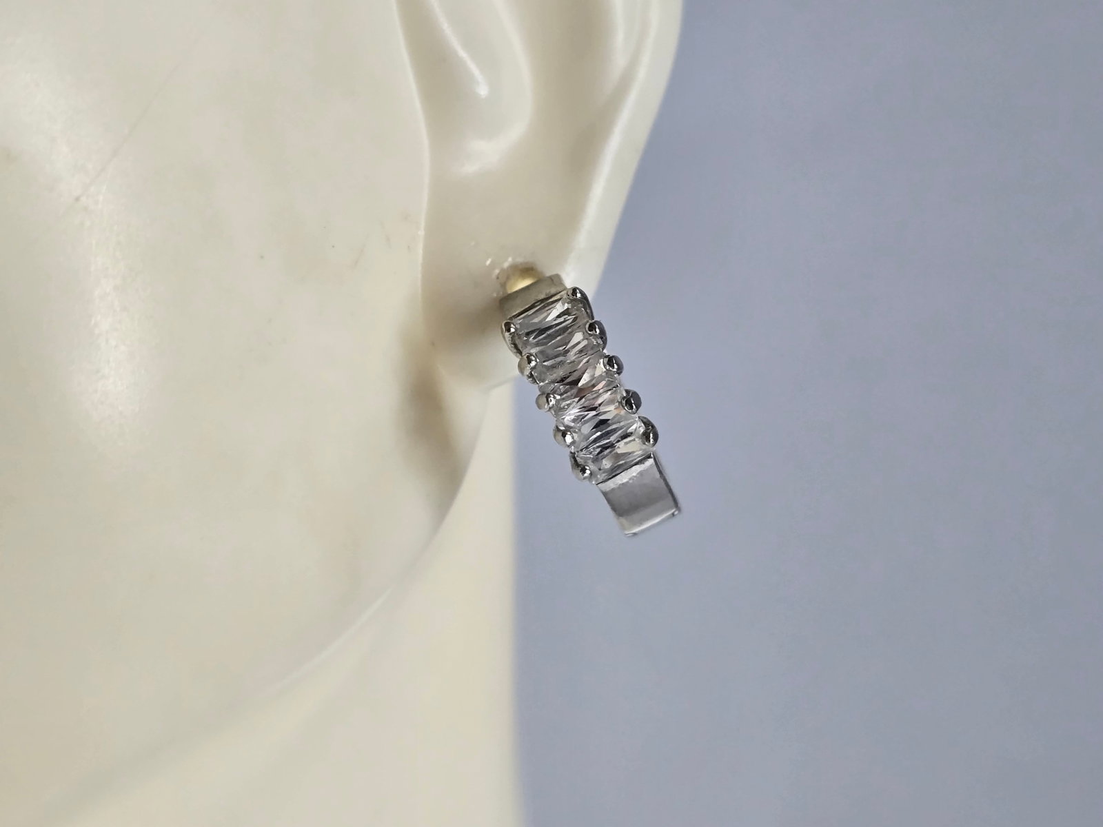 Womens Vintage Estate Sterling Silver CZ Hoop Earrings