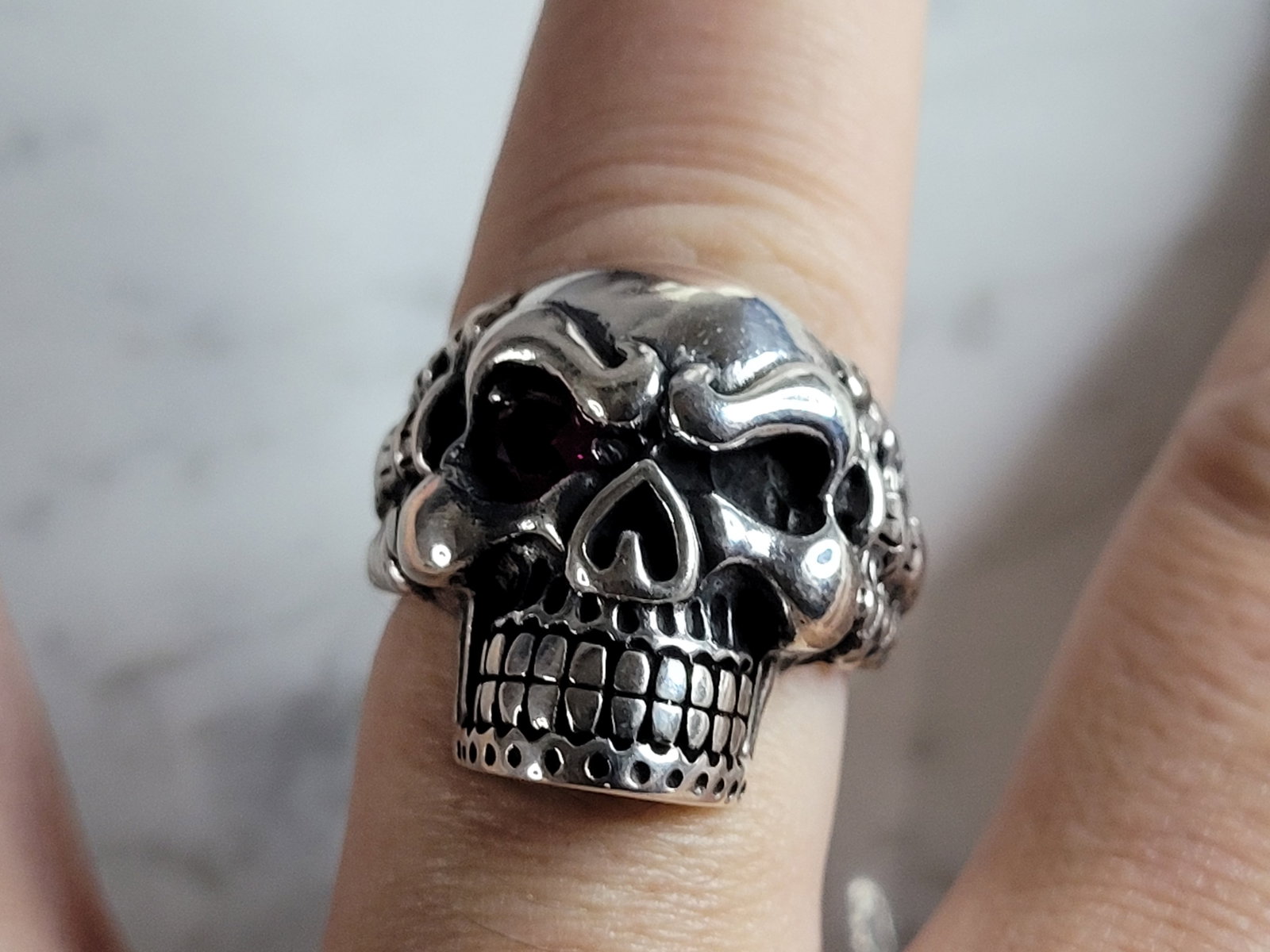 Mens Sterling Silver Ruby Eyed Skull Ring - 5