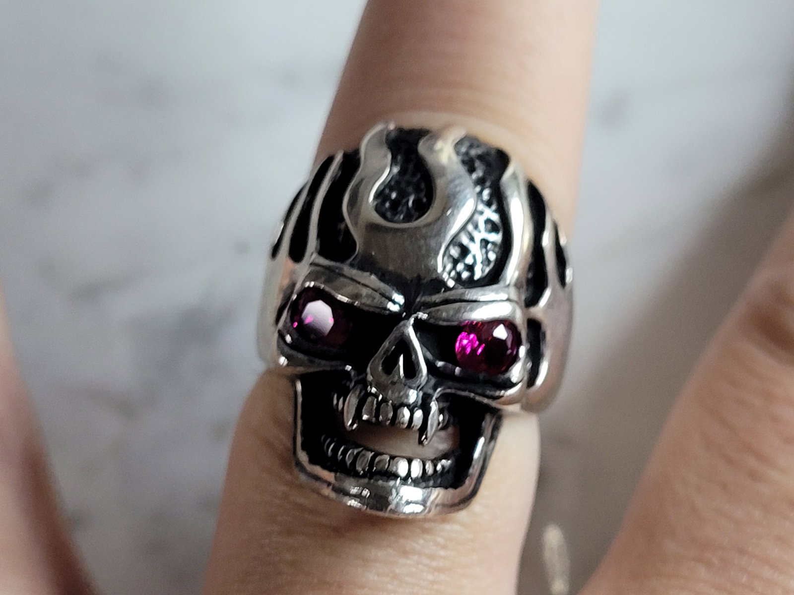 Mens Sterling Silver Ruby Eyed Goth Biker Skull Ring - 5