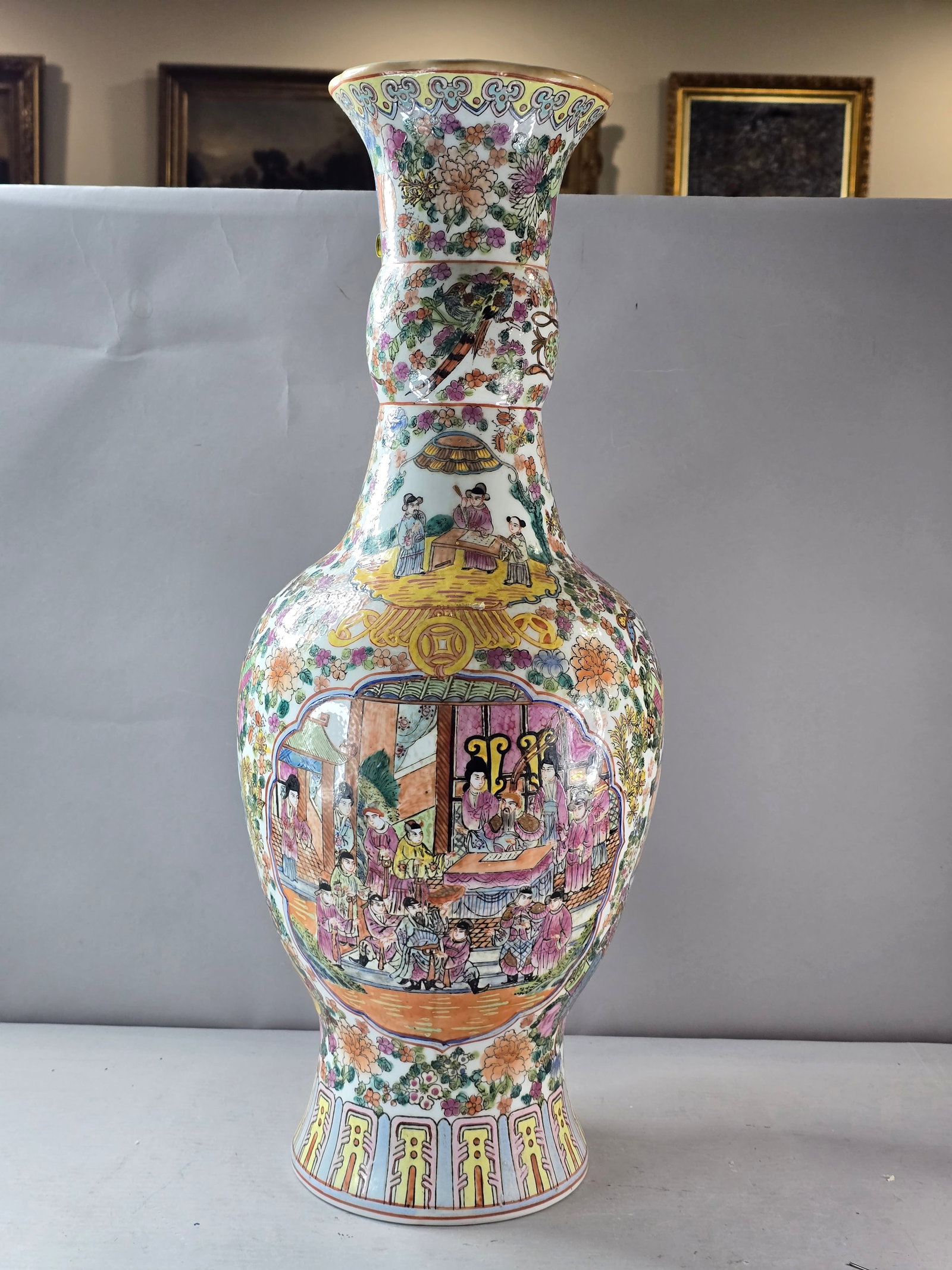 Decorative Vintage Antique Chinese Porcelain Famille Rose Medallion Vase: A beautiful vintage antique Chinese Famille Rose Medallion vase that measures about 24" by about 9". Condition is very good. Not sure who the maker is. Any questions please do not hesitate to ask. Be 