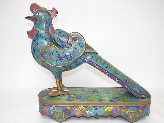 ANTIQUE CHINESE CLOISONNE CHICKEN ROOSTER FIGURE STATUE: A BEAUTIFUL VINTAGE ANTIQUE CHINESE CLOISONNE ROOSTER FIGURE OR STATUE THAT MEASURES 16 1/2" TALL BY 20" LONG BY ABOUT 5 1/2" WIDE. GOOD CONDITION WITH GREAT PATINA. SUPPOSED TO HAVE A STAND AND A PIE