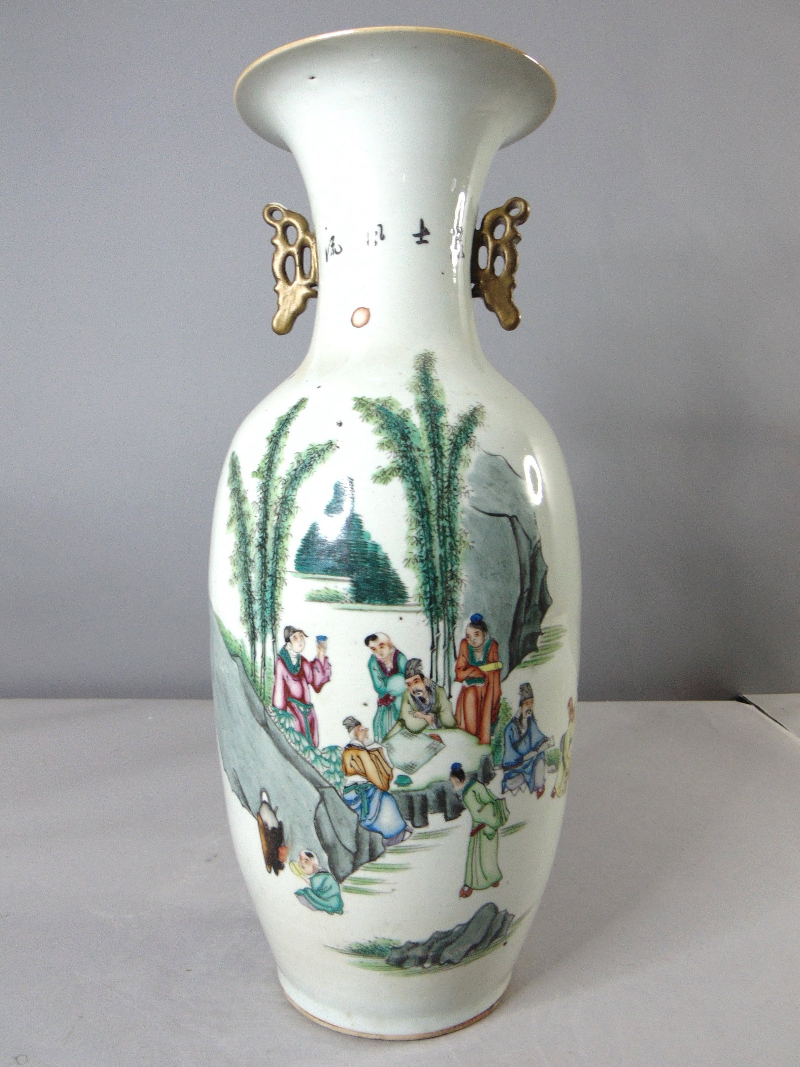 ANTIQUE CHINESE PORCELAIN CELADON VASE (1 of 8)