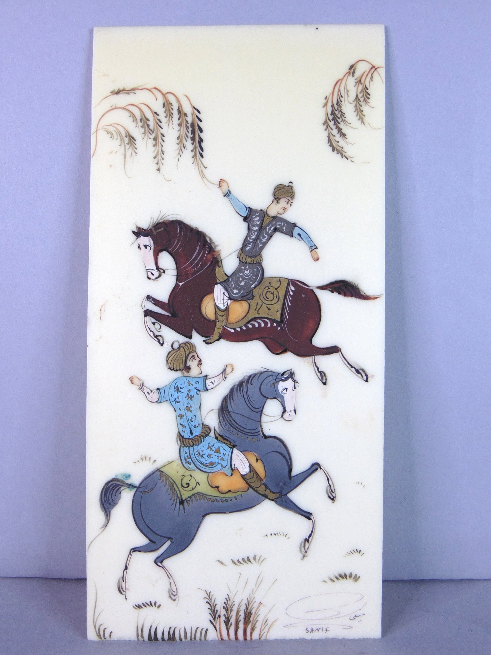 Vintage Decorative Signed Persian Indian Mughal Hand Painted Hunt Scene: FOR SALE IS THIS VINTAGE DECORATIVE SIGNED PERSIAN INDIAN MUGHAL HAND PAINTED HUNT SCENE. NOT SURE WHAT MATERIAL IT WAS PAINTED ON. PAINTING MEASURES 7 3/4" LONG BY 3 3/4" WIDE. ANY QUESTIONS PLEASE D