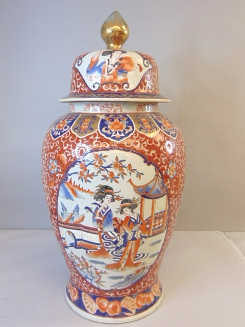 Vintage Hand Painted Imari Style Chinese Porcelain 32" Temple Jar Vase: AN EXQUISITE VINTAGE HAND PAINTED CHINESE PORCELAIN IMARI STYLE TEMPLE JAR THAT MEASURES ABOUT 32" TALL BY ABOUT 16" AT ITS WIDEST POINT. ANY QUESTIONS PLEASE DO NOT HESITATE TO ASK. BE SURE TO CHECK 