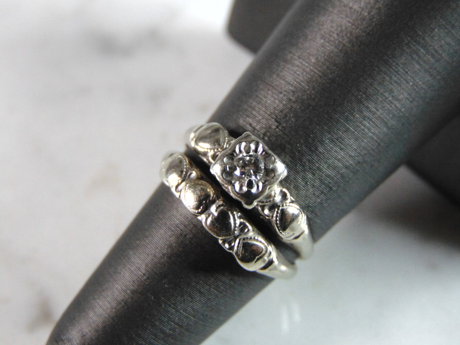 Womens Vintage Estate 14K White Gold Diamond Ring (1 of 5)