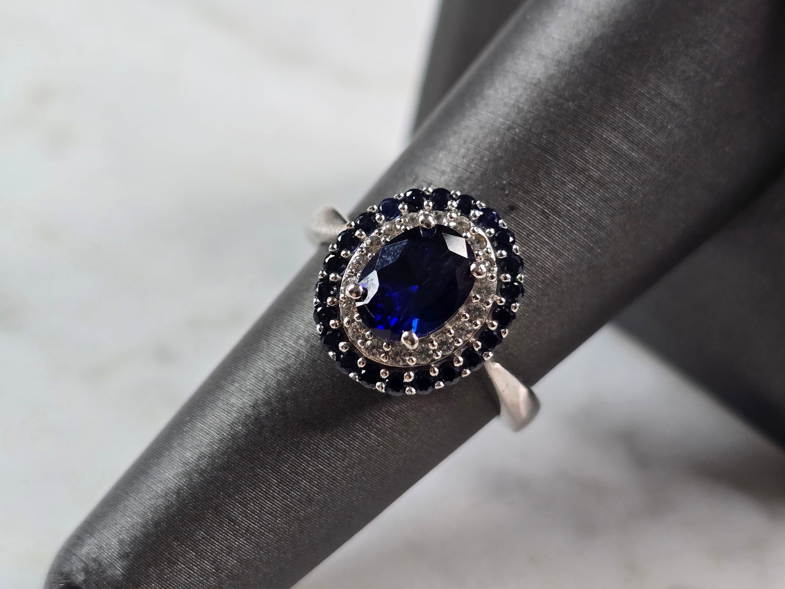 Womens Vintage Estate Sterling Silver Sapphire CZ Ring (1 of 5)