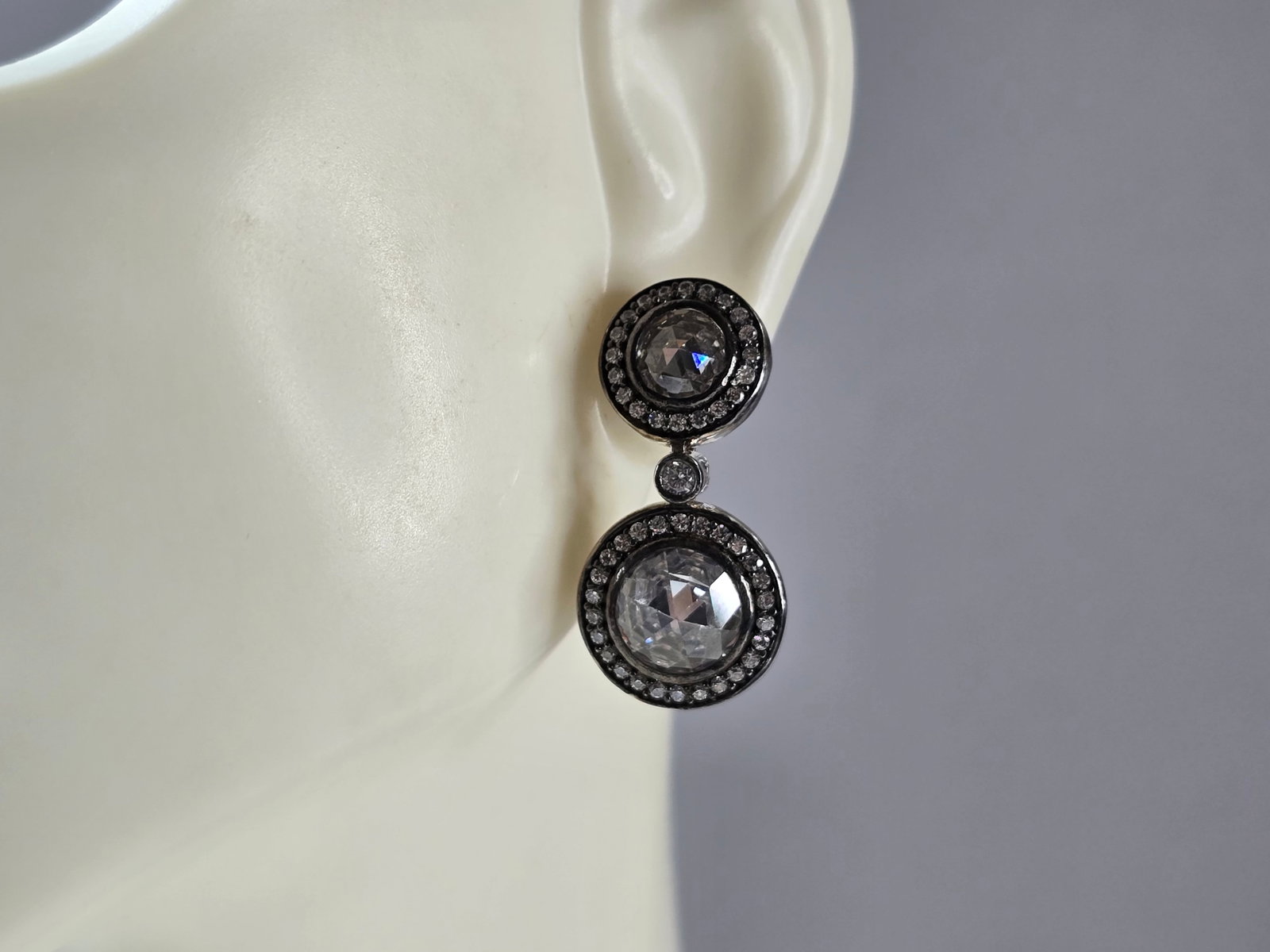Womens Sterling Silver Modernist CZ Earrings: A PAIR OF WOMENS STERLING SILVER CZ MODERNIST EARRINGS THAT WEIGH 7.1g AND MEASURES 1" BY 1/2". ANY QUESTIONS, PLEASE DO NOT HESITATE TO ASK. BE SURE TO CHECK OUT SOME OF MY OTHER GREAT ITEMS UP FOR S